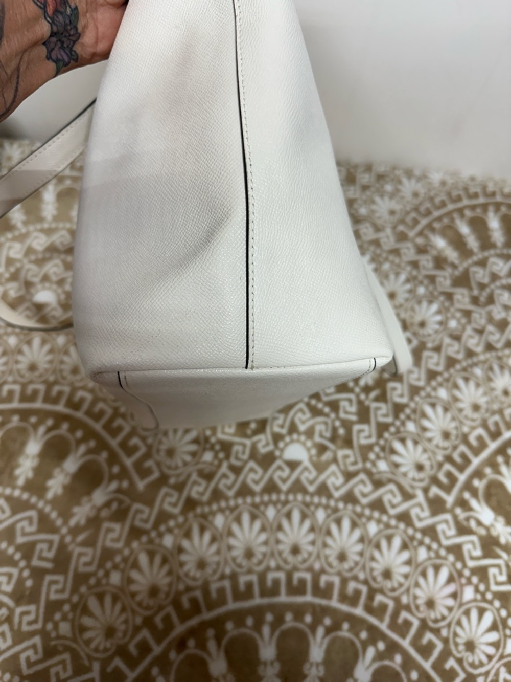 Coach Gallery  Cream Leather Tote with Front Zip and Gold Hardware with Dustbag - Picture 7 of 16
